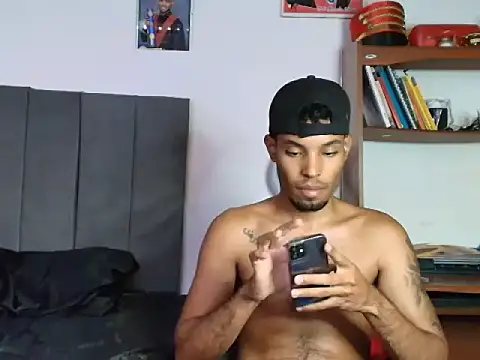 Snapshot of colinbrown chatting on September 24, 6:33 pm colinbrown online show from September 24, 6:33 pm