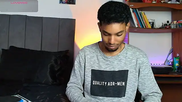 Snapshot of colinbrown chatting on September 30, 3:39 pm colinbrown online show from September 30, 3:39 pm