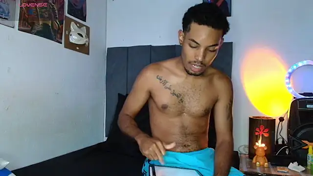 Snapshot of colinbrown chatting on October 9, 12:14 pm colinbrown online show from October 9, 12:14 pm