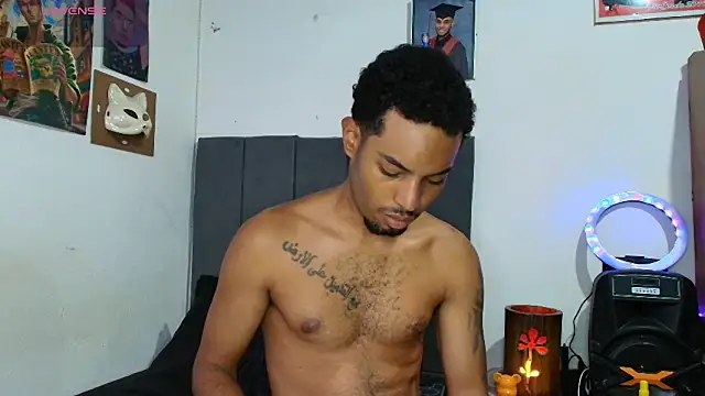 Snapshot of colinbrown chatting on October 27, 9:46 am colinbrown online show from October 27, 9:46 am