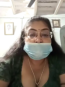 LAVERNIYA  online show from February 4, 6:49 pm