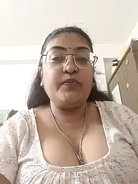 LAVERNIYA  online show from September 9, 12:37 pm