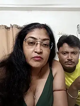 LAVERNIYA  online show from September 18, 11:45 am