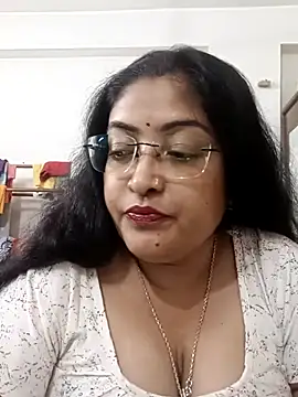 LAVERNIYA  online show from September 23, 10:18 am