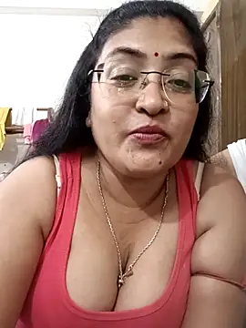 LAVERNIYA  online show from October 7, 7:44 pm