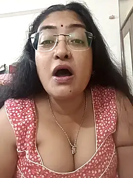 LAVERNIYA  online show from October 17, 8:28 am