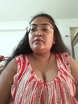 LAVERNIYA  online show from October 26, 3:45 am