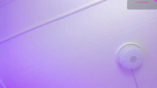 Snapshot of sophiecherry_ chatting on March 11, 8:41 am sophiecherry online show from March 11, 8:41 am