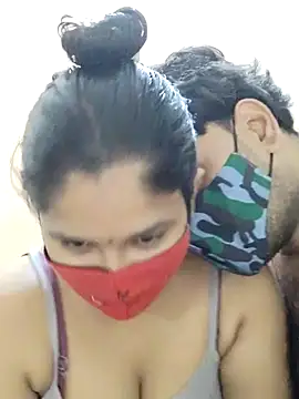 Snapshot of IND_COUPLE1 chatting on December 22, 1:00 pm IND COUPLE1 online show from December 22, 1:00 pm