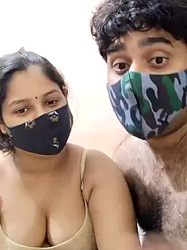 Snapshot of IND_COUPLE1 chatting on December 28, 9:19 pm IND COUPLE1 online show from December 28, 9:19 pm