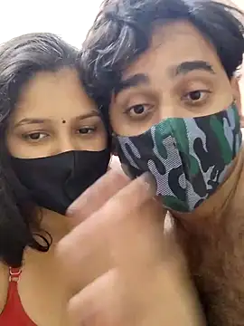 Snapshot of IND_COUPLE1 chatting on January 2, 7:18 pm IND COUPLE1 online show from January 2, 7:18 pm