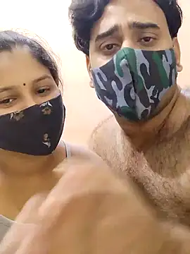 Snapshot of IND_COUPLE1 chatting on January 3, 2:19 pm IND COUPLE1 online show from January 3, 2:19 pm