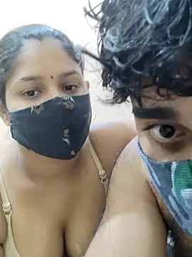 Snapshot of IND_COUPLE1 chatting on January 4, 2:04 pm IND COUPLE1 online show from January 4, 2:04 pm