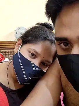 Snapshot of IND_COUPLE1 chatting on February 14, 4:09 pm IND COUPLE1 online show from February 14, 4:09 pm