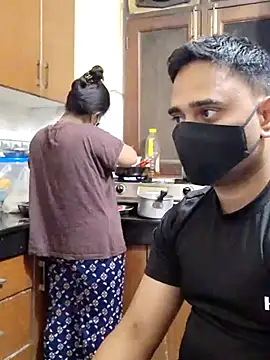 Snapshot of IND_COUPLE1 chatting on February 20, 4:25 pm IND COUPLE1 online show from February 20, 4:25 pm