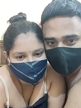 Snapshot of IND_COUPLE1 chatting on February 23, 12:48 pm IND COUPLE1 online show from February 23, 12:48 pm