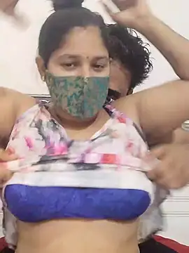 Snapshot of IND_COUPLE1 chatting on September 13, 1:55 pm IND COUPLE1 online show from September 13, 1:55 pm