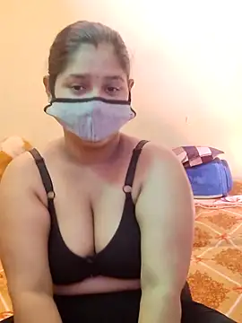 Snapshot of IND_COUPLE1 chatting on March 29, 4:23 am IND COUPLE1 online show from March 29, 4:23 am