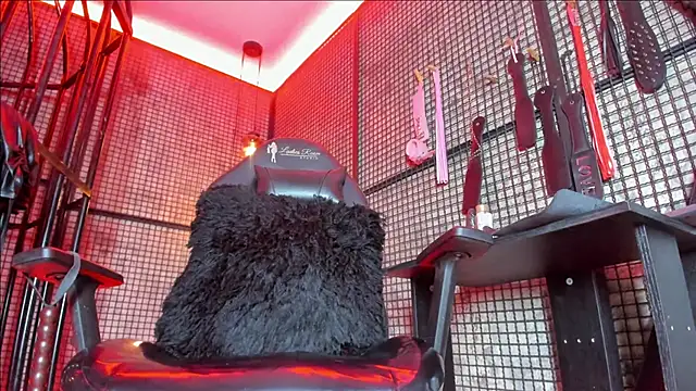 NAILAHARD online show from February 21, 2:51 pm