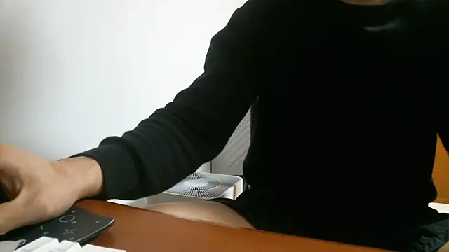 Snapshot of Stellan_0412 chatting on March 8, 4:05 am Stellan 0412 online show from March 8, 4:05 am