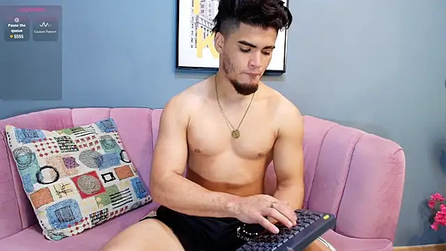 Snapshot of dante_fox_ chatting on January 3, 2:54 am dante fox online show from January 3, 2:54 am