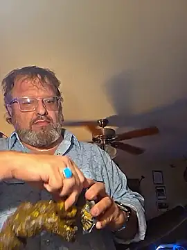 Snapshot of kikdrummer chatting on May 11, 11:46 pm kikdrummer online show from May 11, 11:46 pm