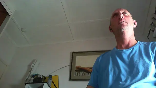 OUTAKONTROL750 online show from August 5, 11:02 am