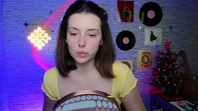 GloriaElmer online show from December 18, 2:28 pm