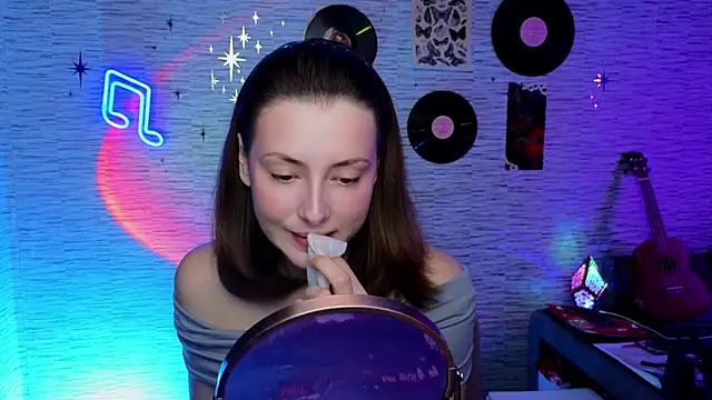 GloriaElmer online show from March 3, 6:26 am