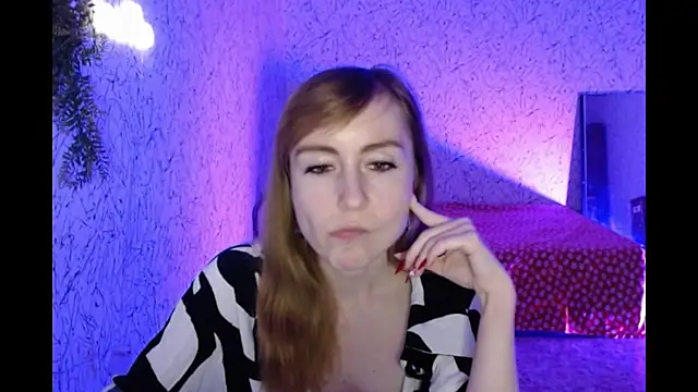 Athena Richards online show from December 20, 4:04 pm