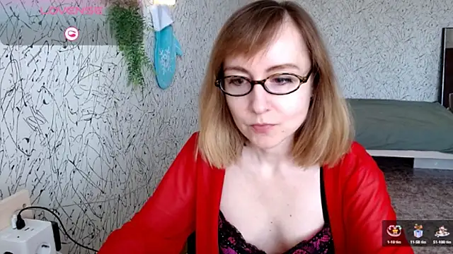 Snapshot of Athena_Richards chatting on March 17, 8:50 am Athena Richards online show from March 17, 8:50 am