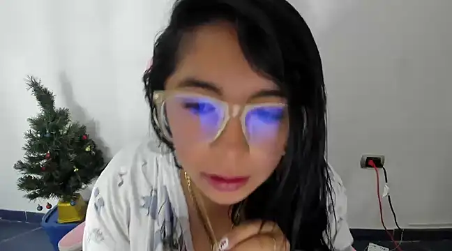 Snapshot of _Angelinaandrade_ chatting on January 6, 2:25 pm Angelinaandrade online show from January 6, 2:25 pm