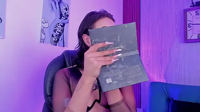 Snapshot of miah_connor chatting on October 3, 7:44 pm miah connor online show from October 3, 7:44 pm