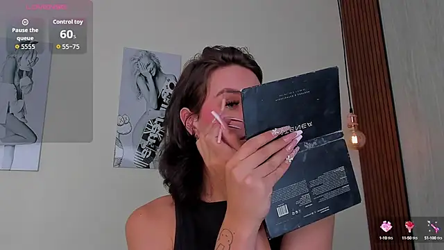 Snapshot of miah_connor chatting on October 10, 8:19 pm miah connor online show from October 10, 8:19 pm