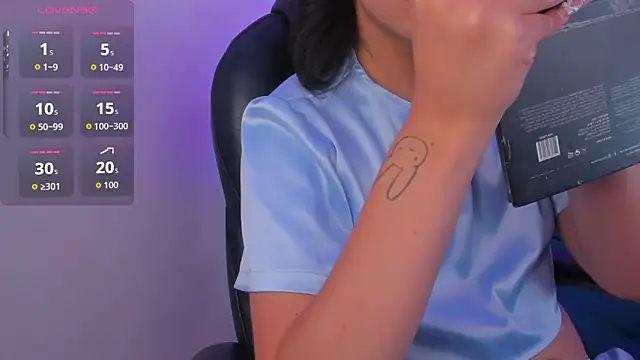 Snapshot of miah_connor chatting on October 19, 7:47 pm miah connor online show from October 19, 7:47 pm