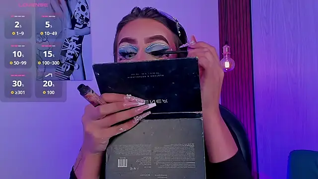 Snapshot of miah_connor chatting on October 28, 8:33 pm miah connor online show from October 28, 8:33 pm