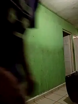 Snapshot of Alonsomadeira chatting on February 13, 6:15 pm Alonsomadeira online show from February 13, 6:15 pm