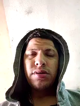 Snapshot of Alonsomadeira chatting on February 15, 6:04 pm Alonsomadeira online show from February 15, 6:04 pm