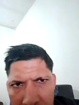 Snapshot of Alonsomadeira chatting on March 20, 2:44 pm Alonsomadeira online show from March 20, 2:44 pm