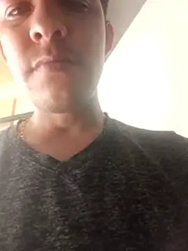 Snapshot of Alonsomadeira chatting on April 1, 5:32 pm Alonsomadeira online show from April 1, 5:32 pm