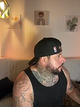 Snapshot of yeikoe1 chatting on September 30, 2:05 am yeikoe1 online show from September 30, 2:05 am