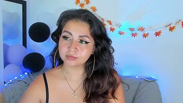 Snapshot of LiahDiaz chatting on December 3, 1:52 am LiahDiaz online show from December 3, 1:52 am