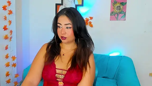 Snapshot of LiahDiaz chatting on February 7, 12:20 am LiahDiaz online show from February 7, 12:20 am