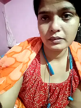 Hot Pakhi online show from December 10, 2:06 pm