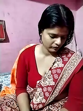 Hot Pakhi online show from December 13, 3:11 pm