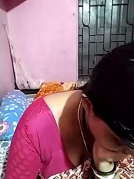 Hot Pakhi online show from December 16, 7:04 am