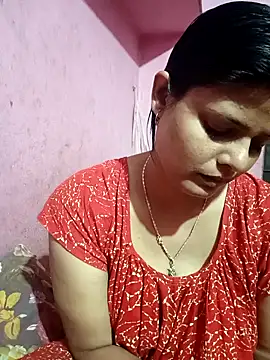 Hot Pakhi online show from January 8, 3:28 pm