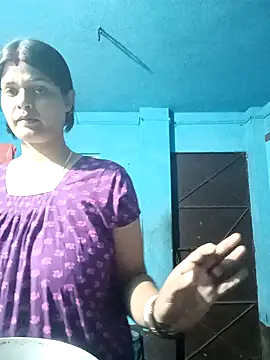 Hot Pakhi online show from January 13, 12:02 pm