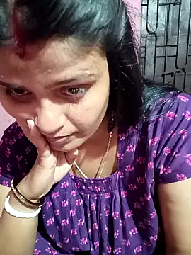 Hot Pakhi online show from January 13, 4:08 pm
