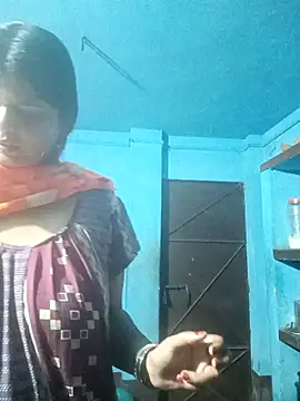 Hot Pakhi online show from January 16, 2:08 pm